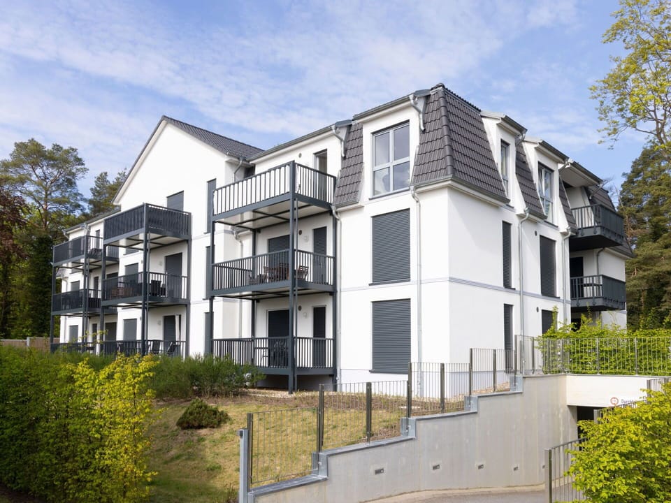 Residential Area, Home, Apartment, Balcony, Estate, Sash Window, Siding, Condominium, Mansion, Villa