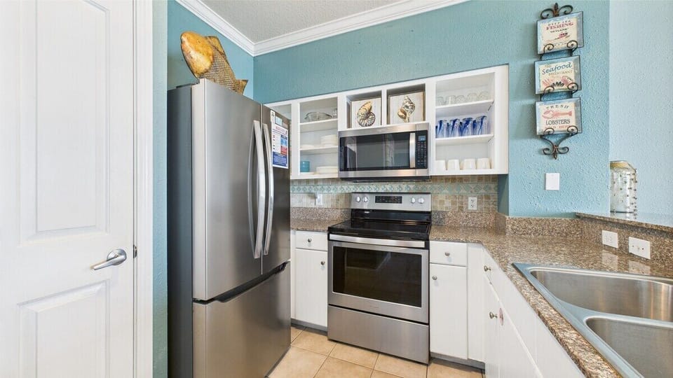 Full kitchen with updated appliances and all the cooking essentials