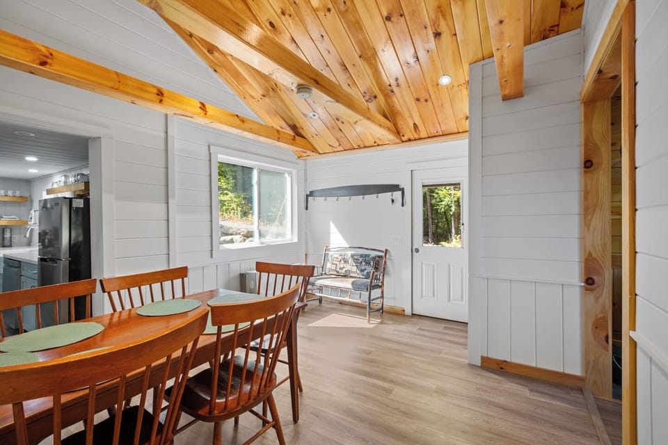 Entry and dining area.