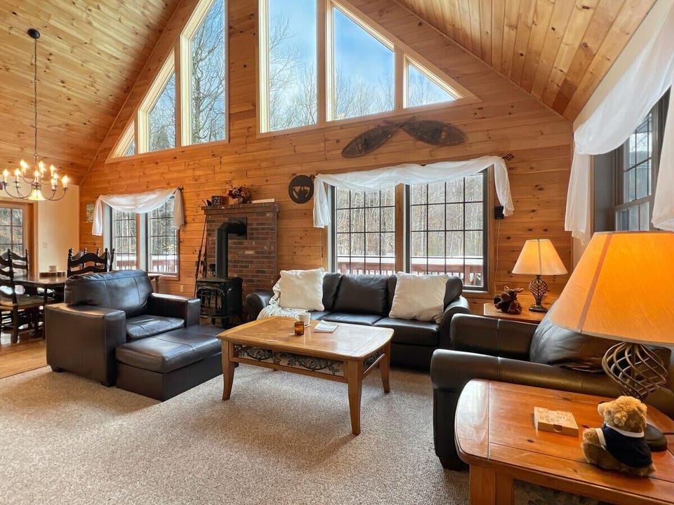 House, Multiple Beds (Beechwood Home) | Living area