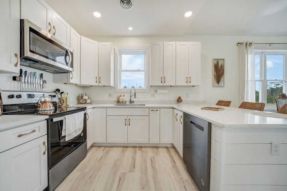 The Suncatcher is tucked on a quiet street in Oyster Bay II.