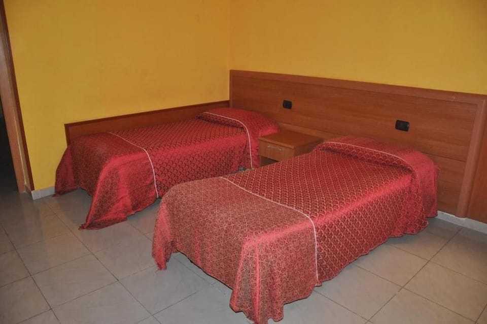 Basic Double Room | WiFi (free)
