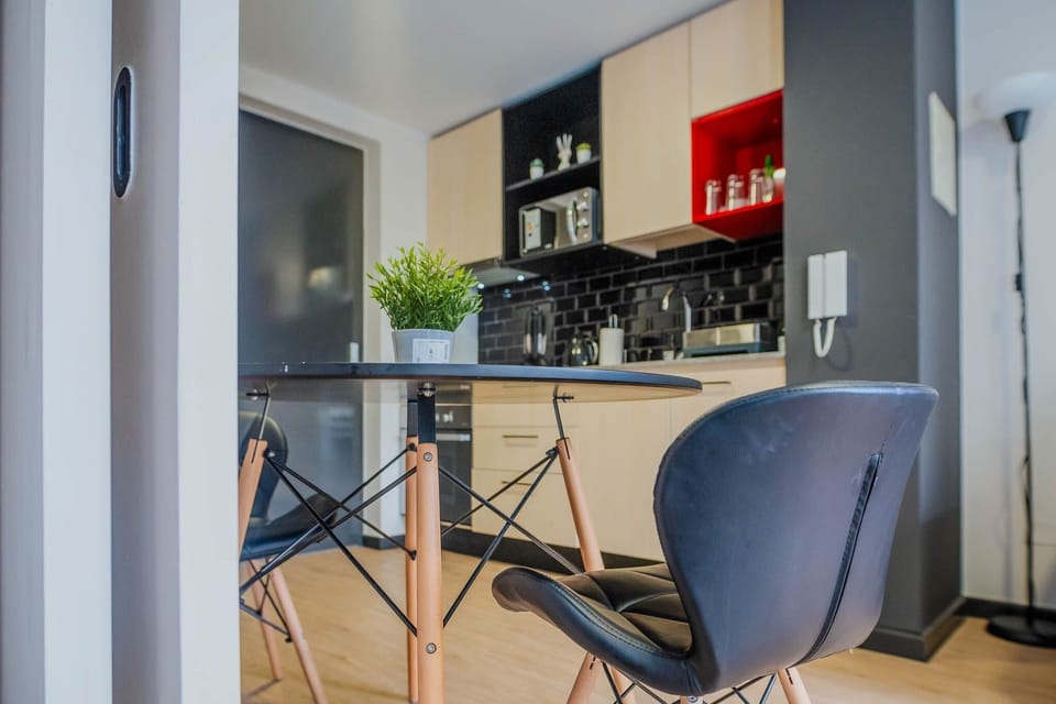 Apartment | Private kitchen | Full-size fridge, microwave, oven, stovetop