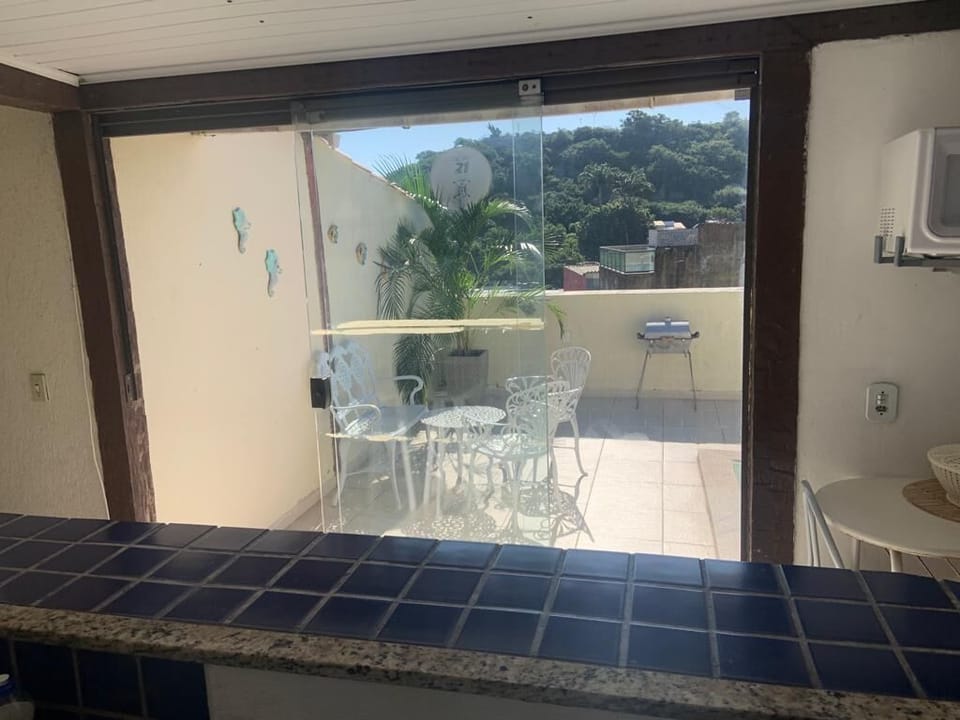 Family Apartment | Private kitchen | Fridge, microwave, oven, stovetop