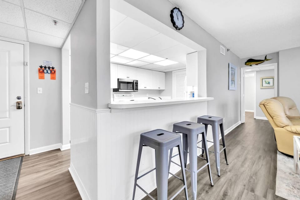 Condo, Multiple Beds (Long Beach Resort 2-1304) | Interior
