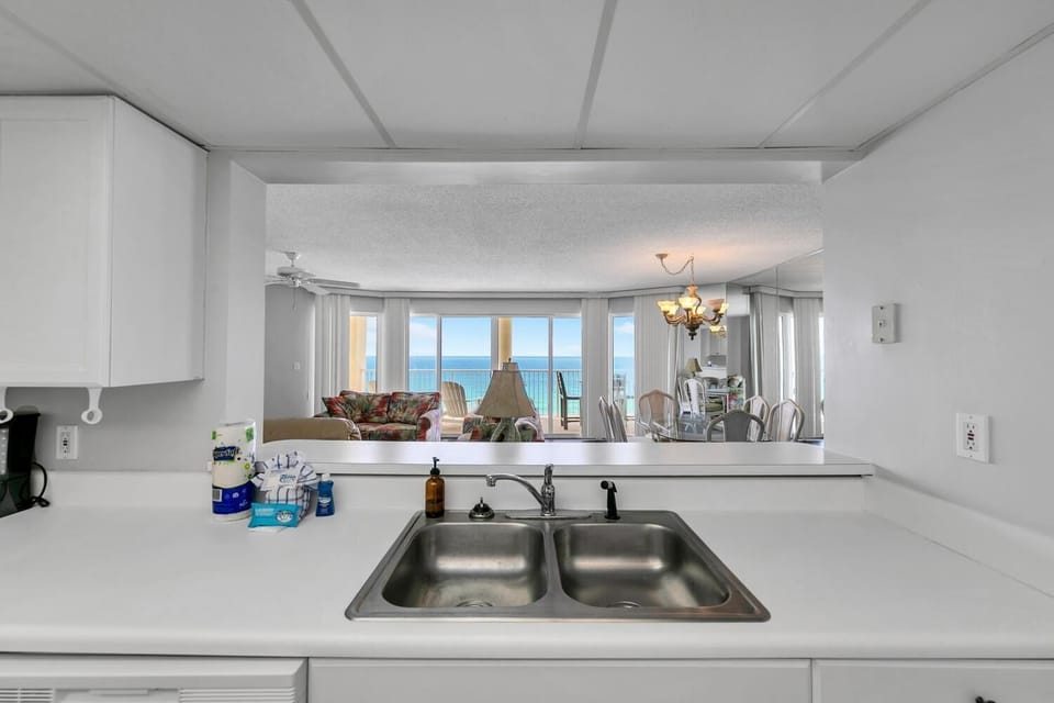 Condo, Multiple Beds (Long Beach Resort 2-1304) | Private kitchen | Oven, toaster