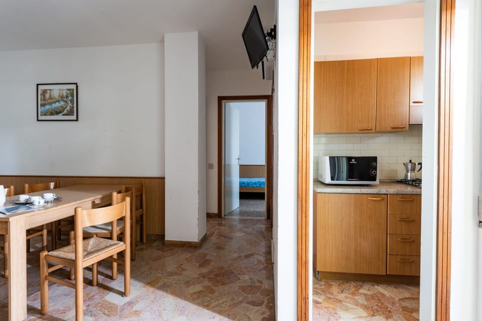 Apartment, 2 Bedrooms, Balcony | Interior