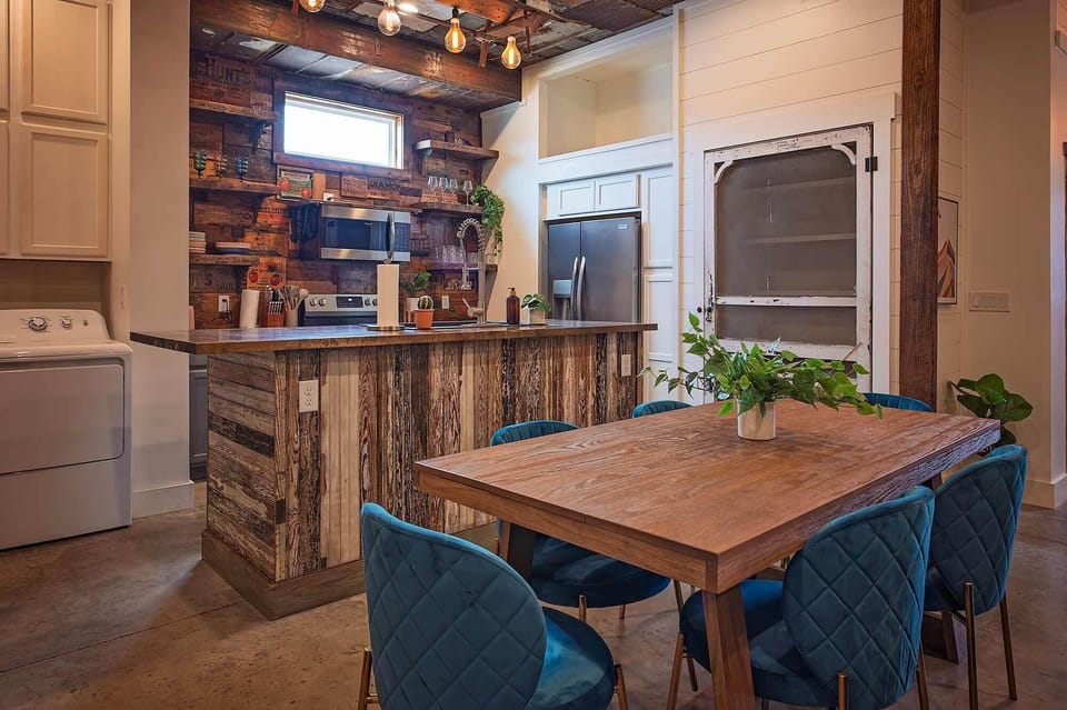 Luxury Apartment | Private kitchen | Coffee/tea maker