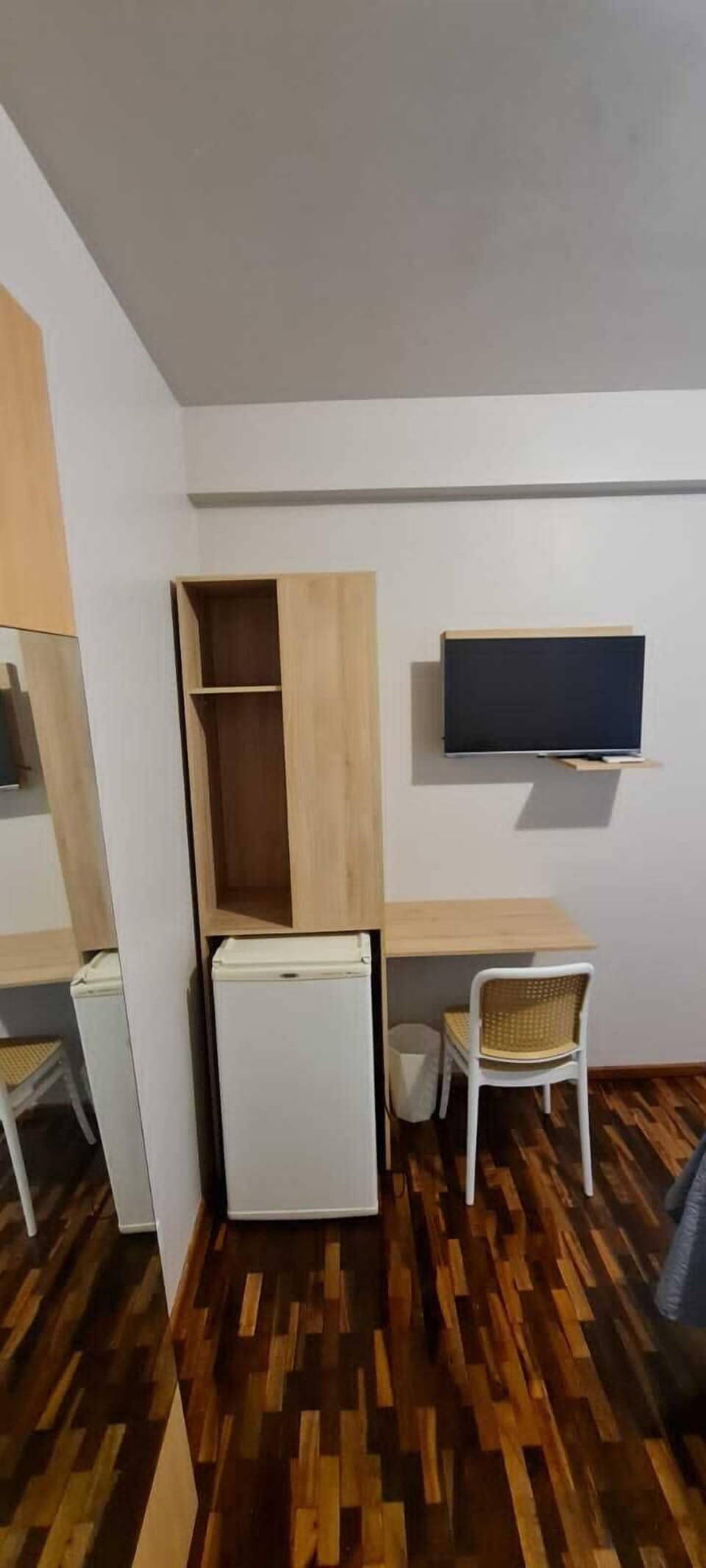Double Room | Laptop workspace, free WiFi