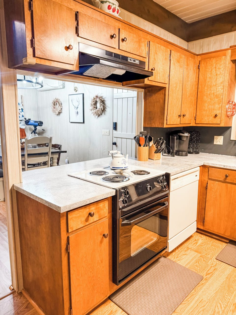 Full stocked kitchen.