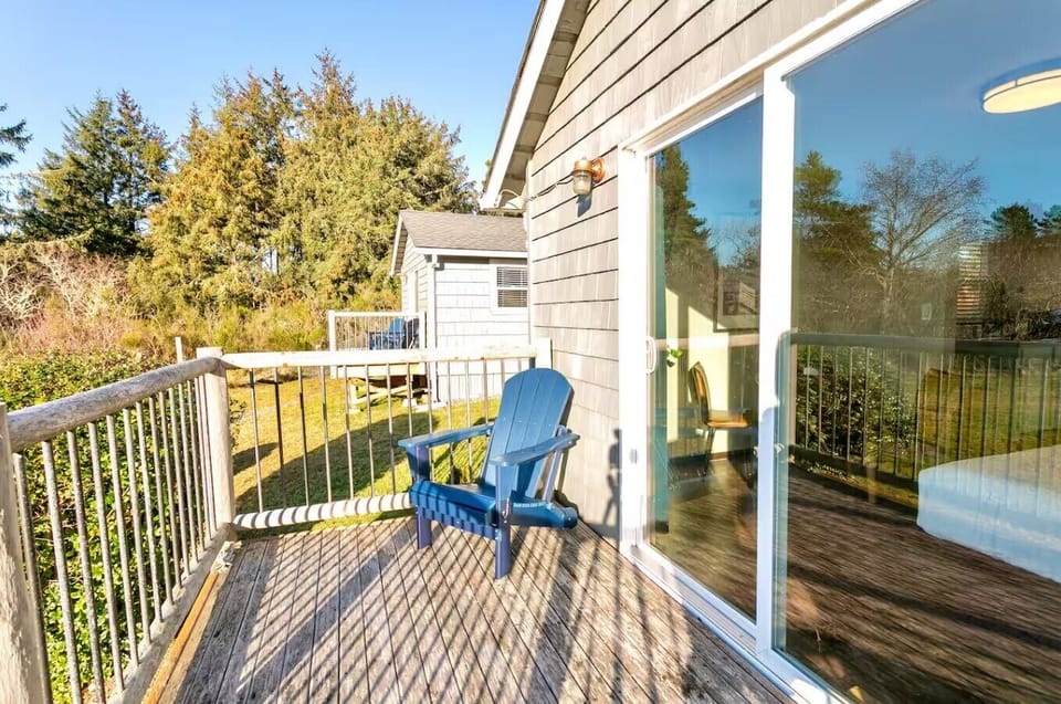 Private deck with seating and peaceful outdoor views