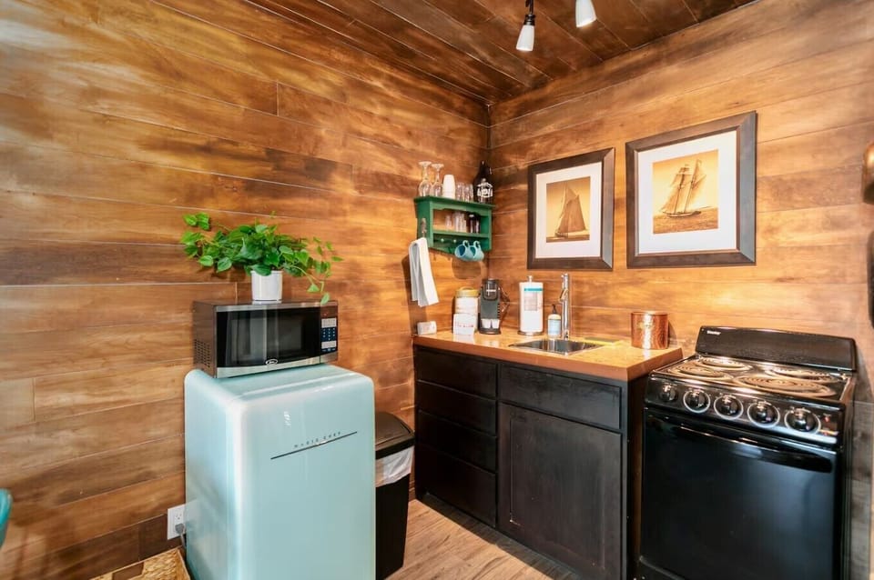 Thoughtfully stocked kitchenette for simple cabin meals