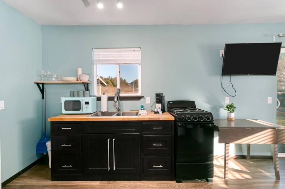 Bright kitchen with cheerful touches for easy meals and mornings