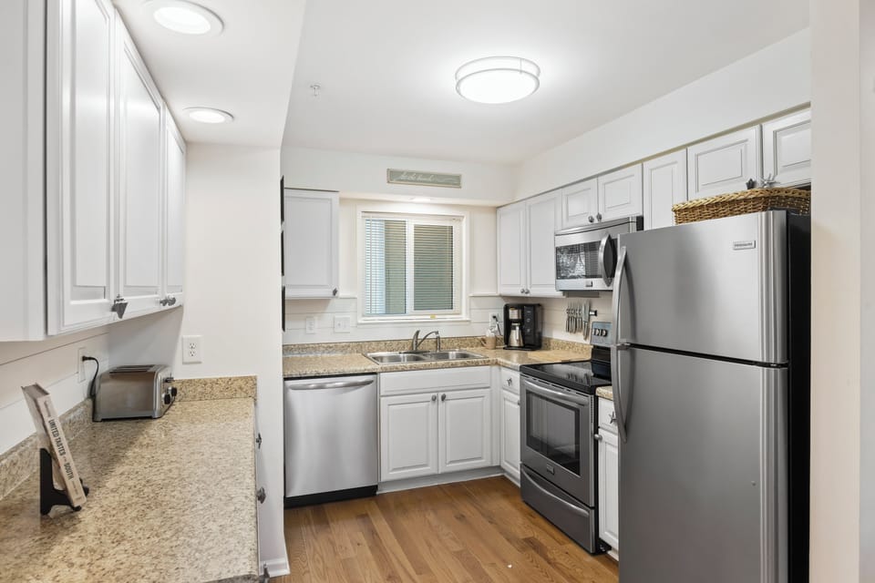 Fully equipped kitchen