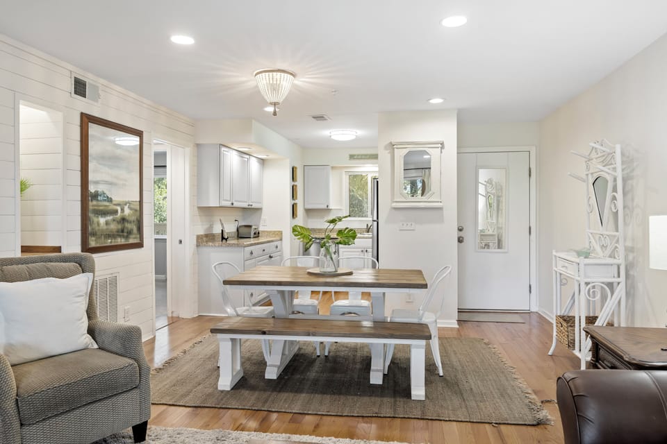 Open concept - modern decor