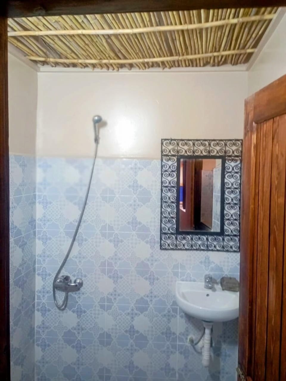 Standard Double Room, Courtyard View | Bathroom