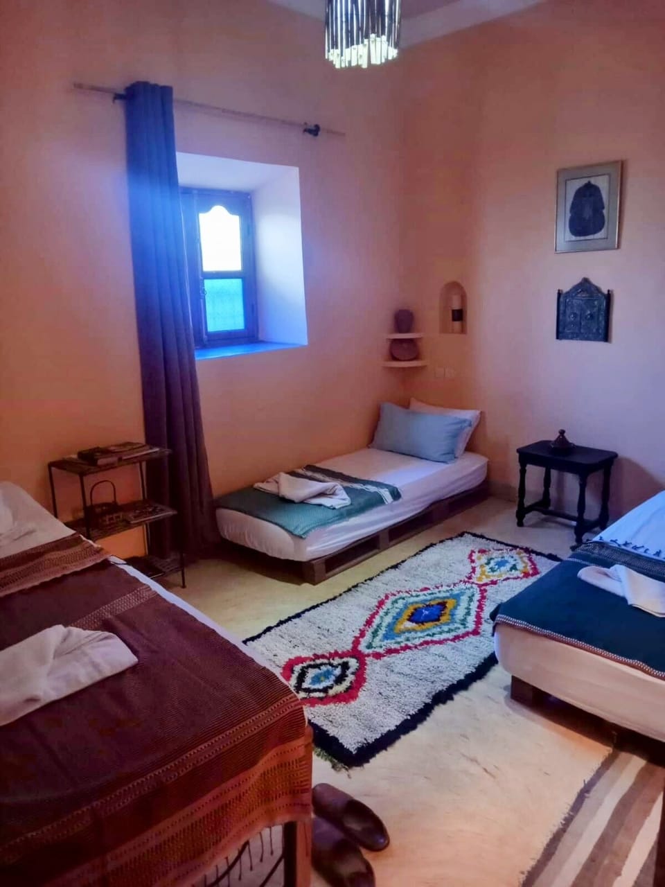 Comfort Room | Free WiFi