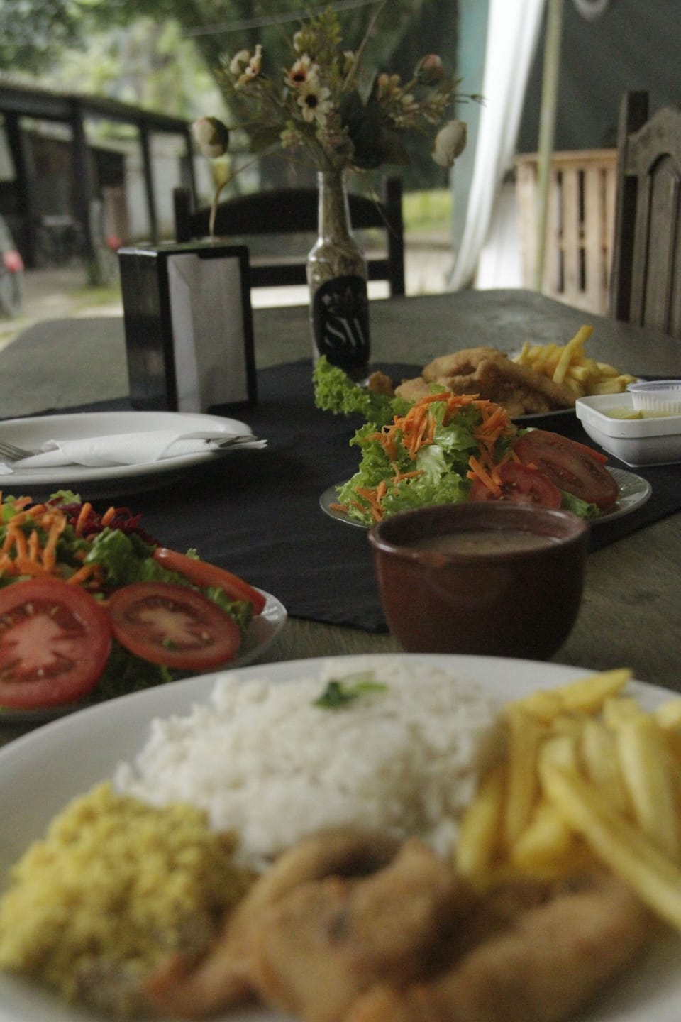 Outdoor dining