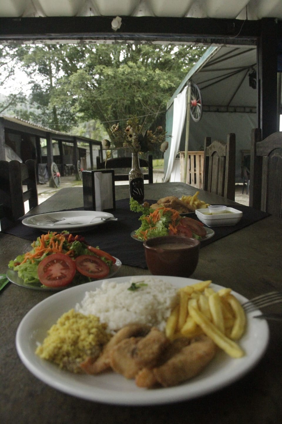 Outdoor dining