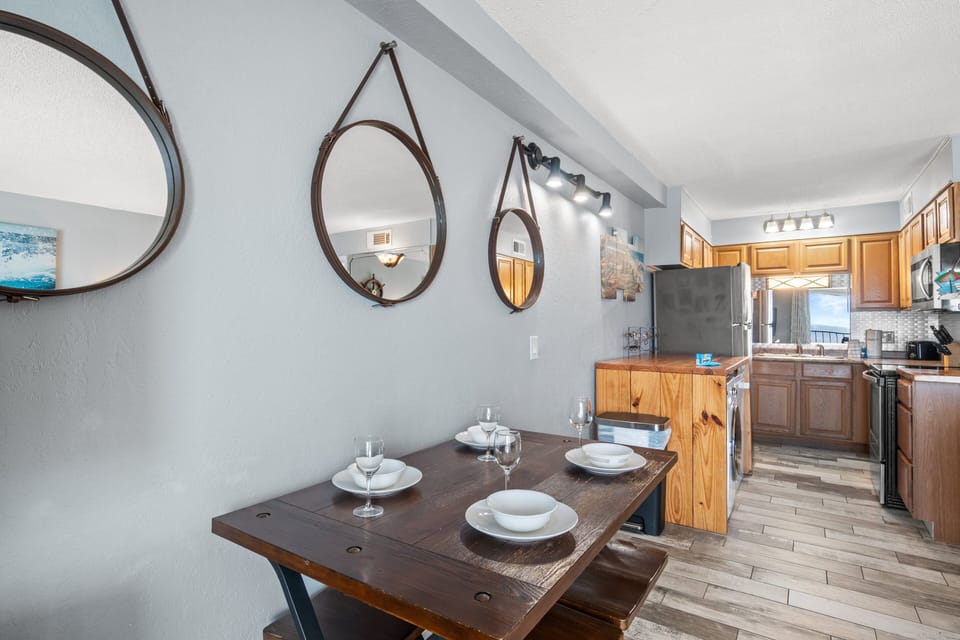 Dining Area with Gulf Views