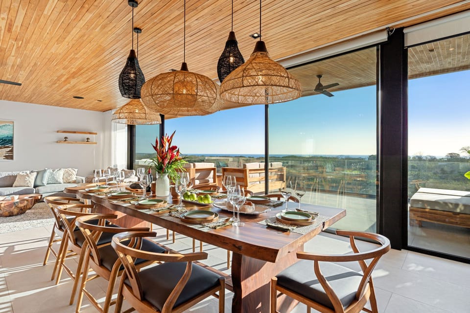 Main House Dining Room – 3rd Floor