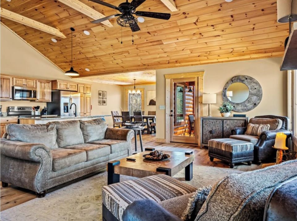 Enjoy a comfortable and stylish space to relax in!