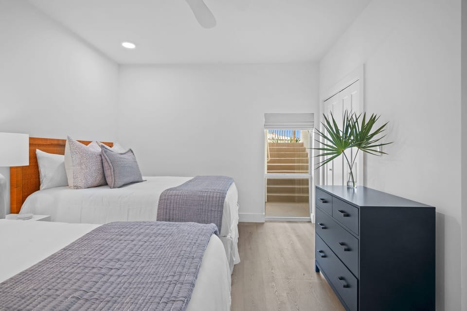 2nd Bedroom with 2 Queen Beds