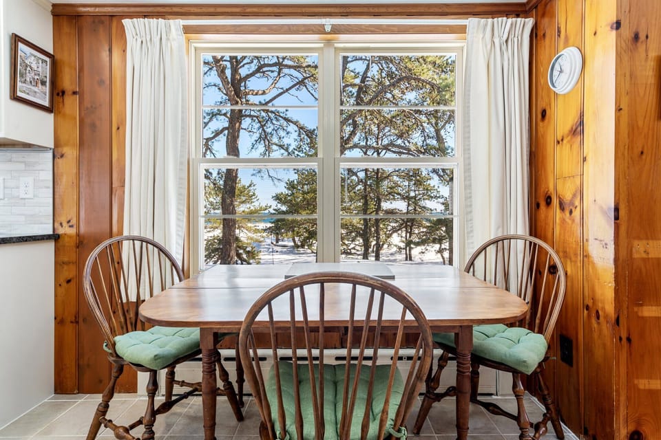 Dining table with seating for 4 