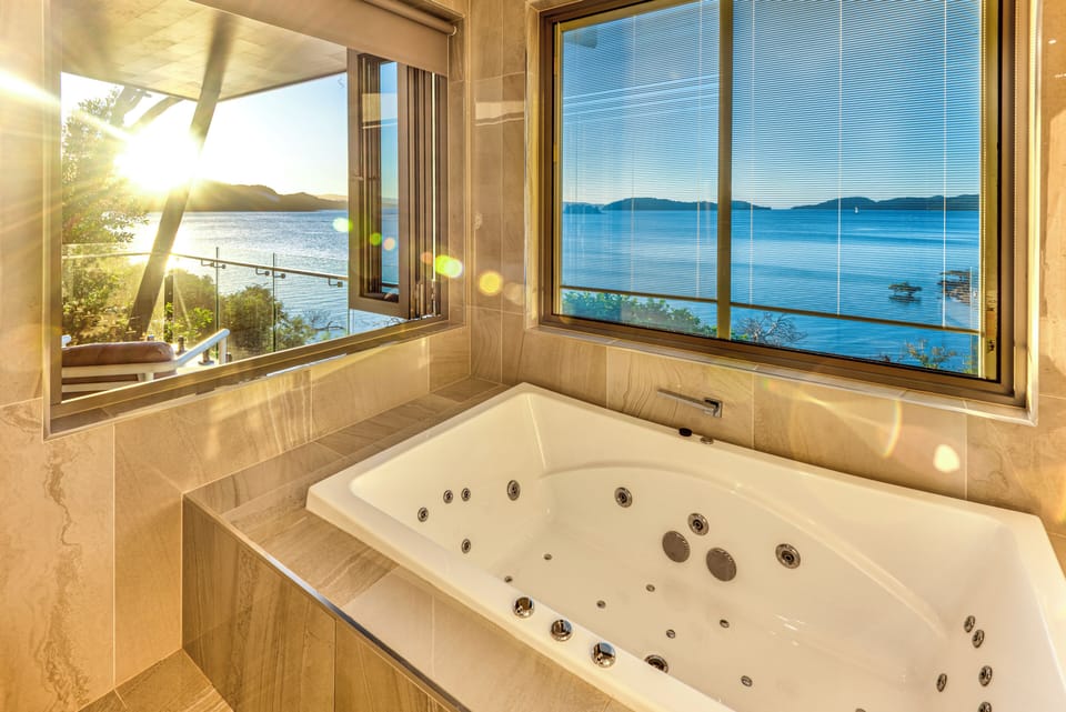 Luxury House, 4 Bedrooms, Private Pool, Sea View | Bathroom | Towels, soap, shampoo, toilet paper
