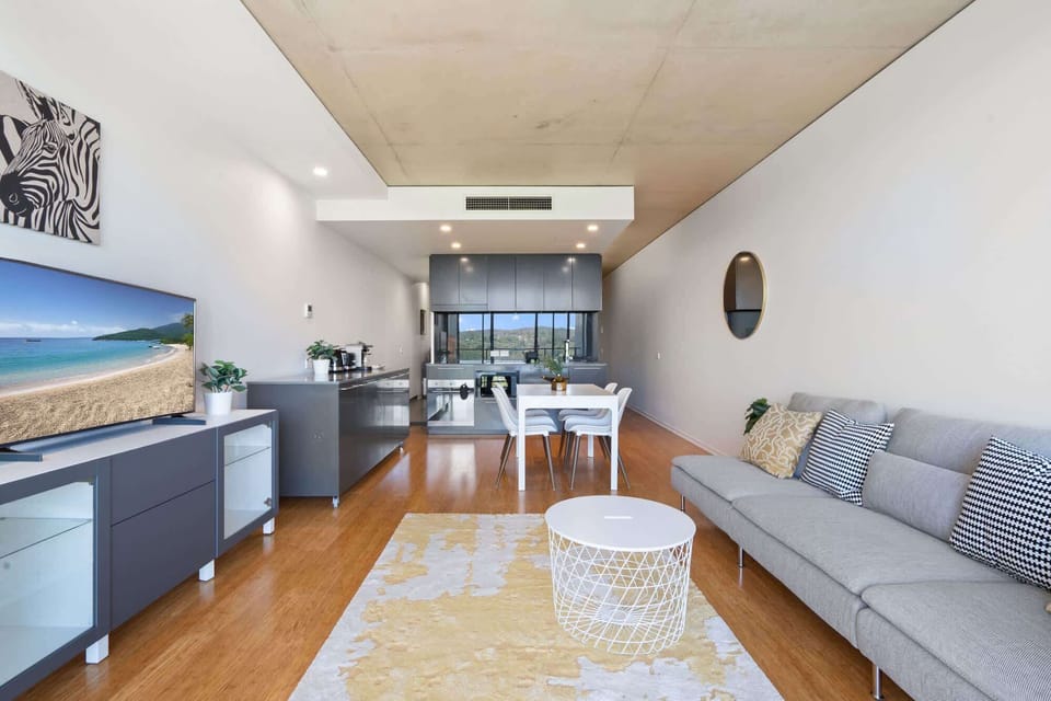 Living Area/Dining Area/Kitchen