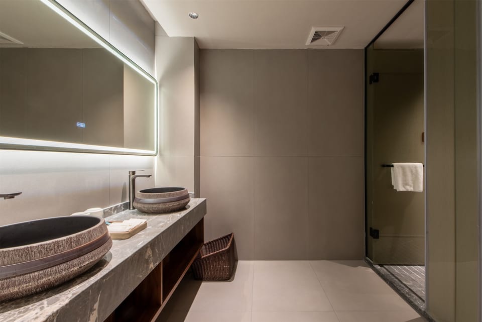 Superior Single Room | Desk, laptop workspace, free WiFi