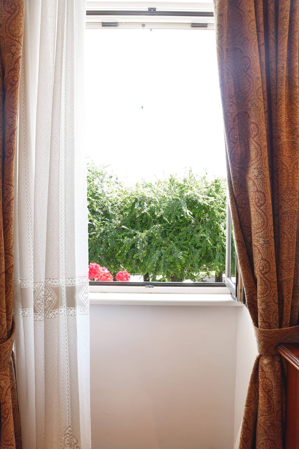 Classic Apartment, City View | Living area | Flat-screen TV