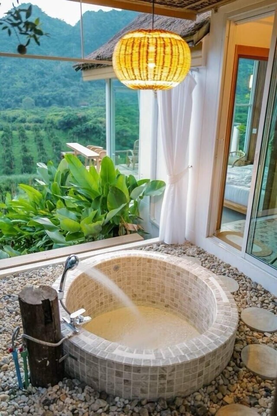 Individually decorated, desk, free WiFi, bed sheets
