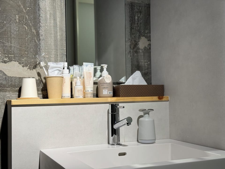 Room amenity