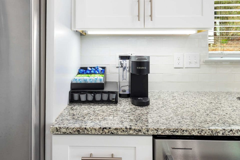 Start your mornings with the perfect cup, whether it’s a quick Keurig pod!