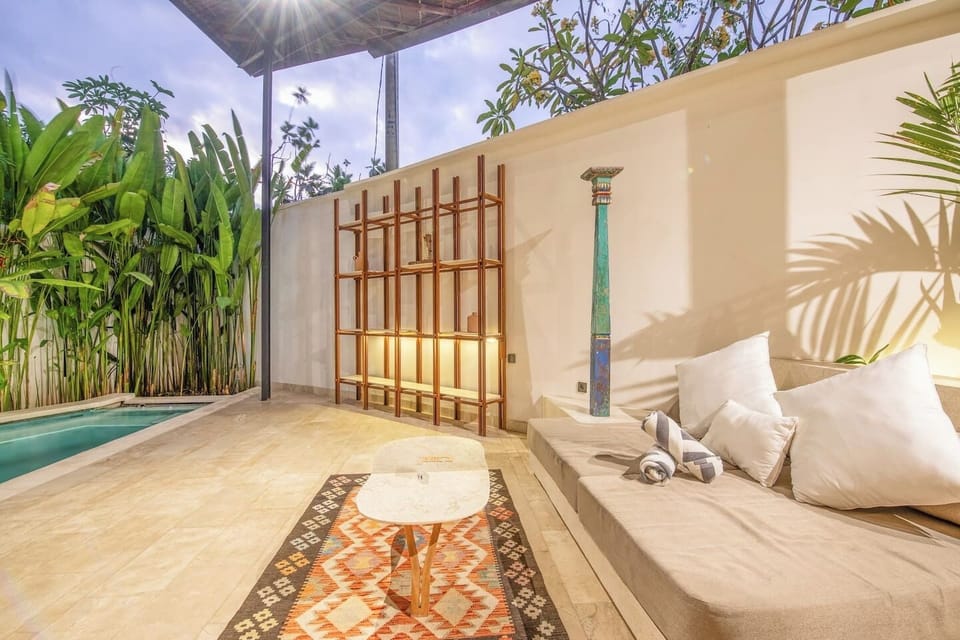 Lounge by the Pool