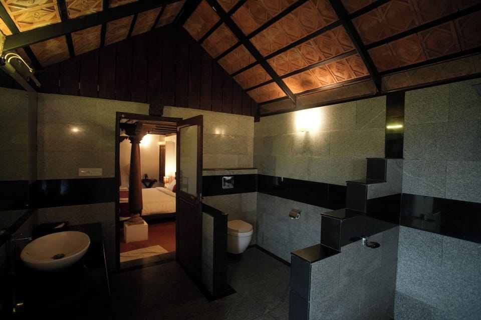 Standard Double Room, Non Smoking, Mountain View | Bathroom | Towels, soap, shampoo, toilet paper