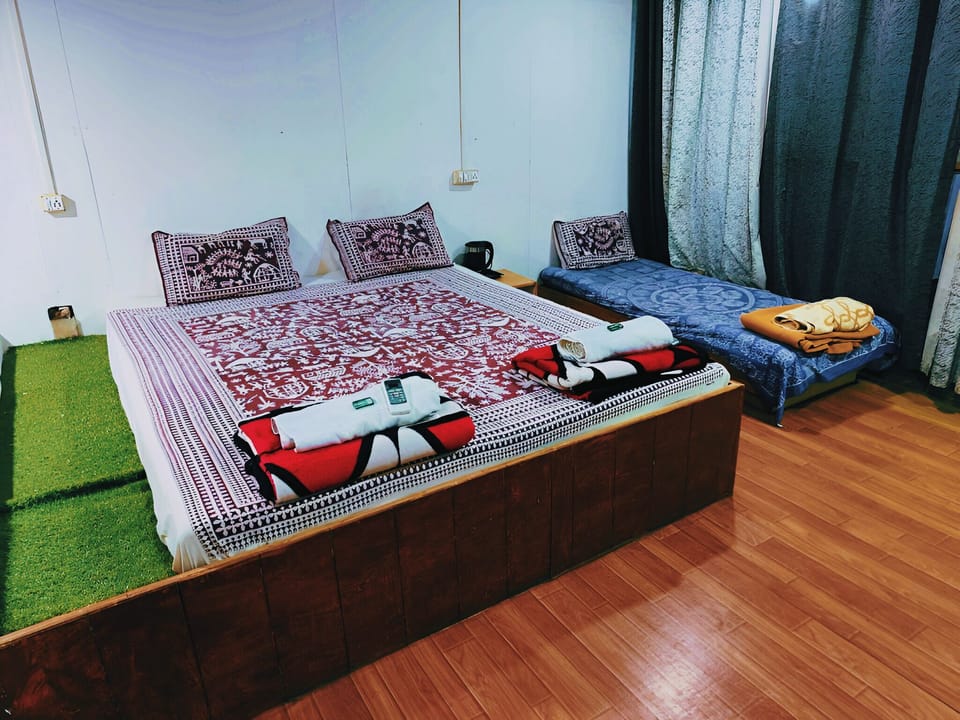 Dormitory Room | WiFi (free), bed sheets