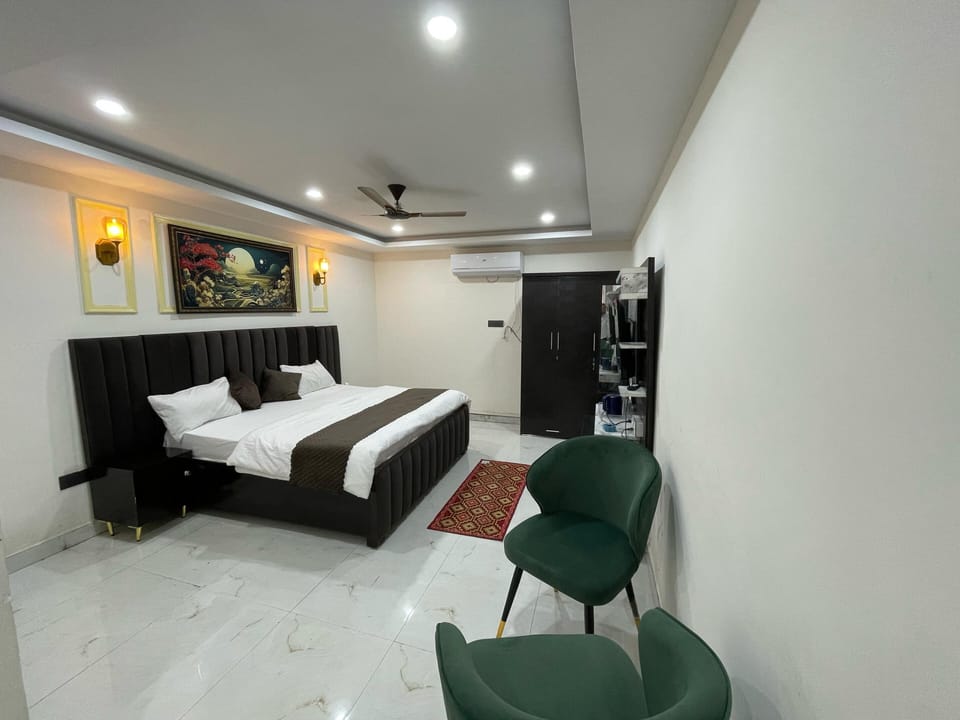 Deluxe Double Room | Free WiFi