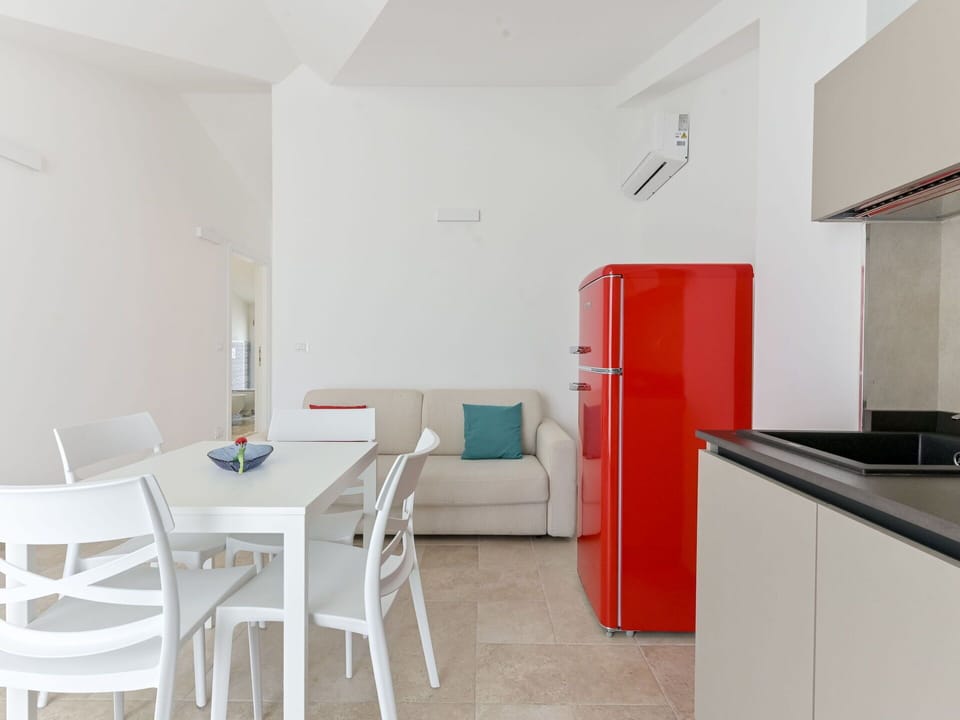Flooring, Interior Design, Furniture, Floor, Major Appliance, Kitchen, Ceiling, Kitchen Appliance, Room, Countertop