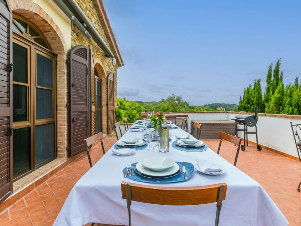 Brick, Estate, Hacienda, Villa, Houseplant, Eco Hotel, Balcony, Farmhouse