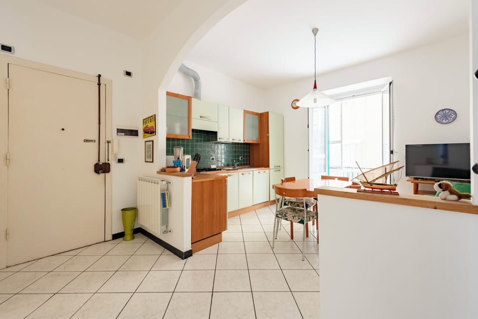 Apartment, 3 Bedrooms, Balcony | Private kitchen | Fridge, microwave, stovetop, dishwasher