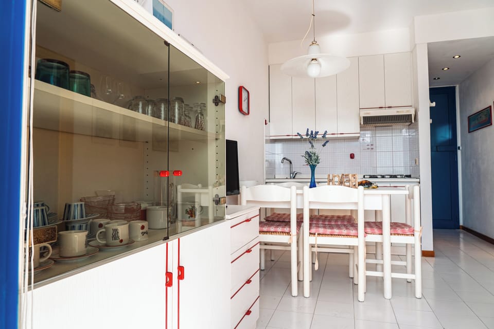 Apartment, 1 Bedroom, Balcony, Ocean View | Interior