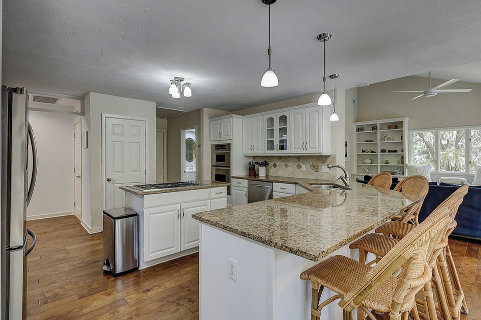41 Old Military Road - Kitchen