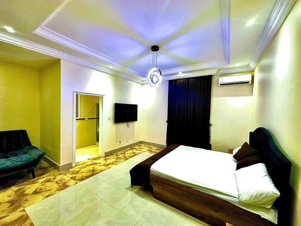 Double or Twin Room, Balcony, Courtyard View | Free WiFi