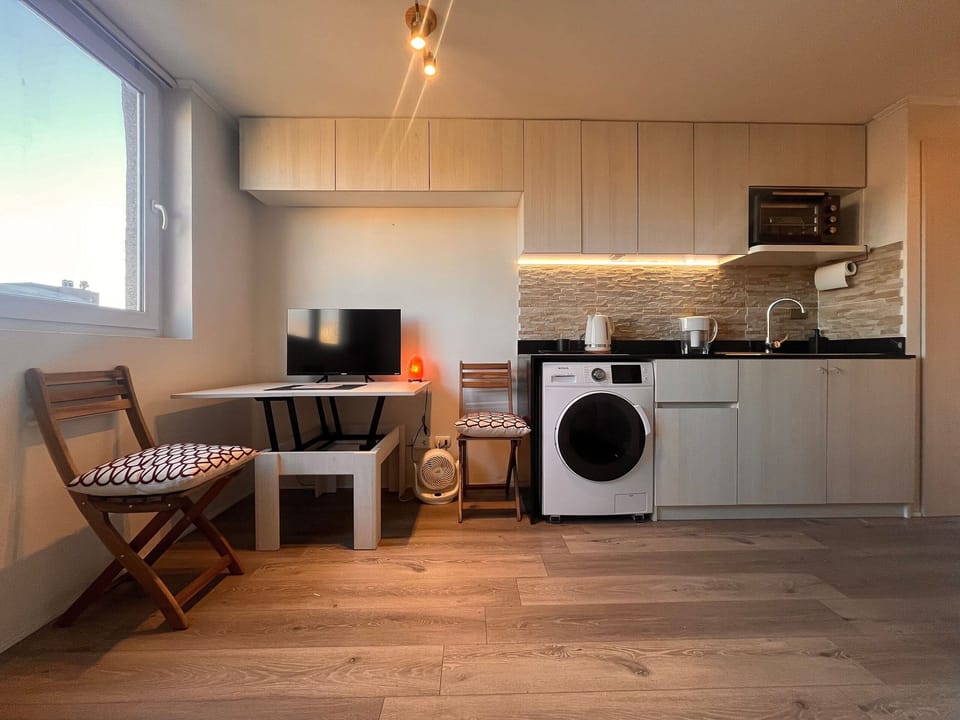 Apartment | Private kitchen | Electric kettle