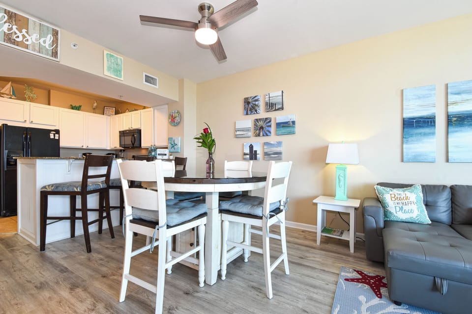 The Palms of Destin 11212 - Dining Area and Kitchen