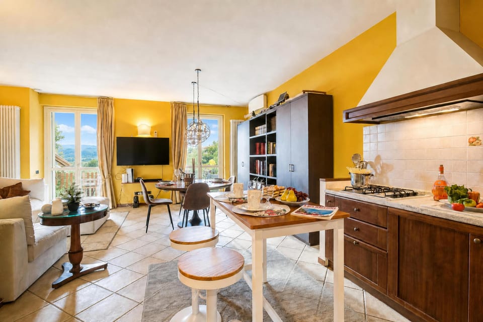 Standard Apartment, 1 Bedroom, Balcony, Mountainside (Alice Suite Terrace, lake view & Park) | Dining