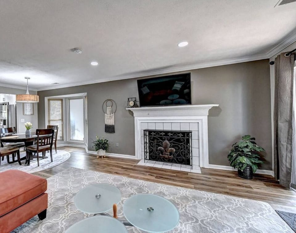 Living from sofa perspective with all available/included entertainment