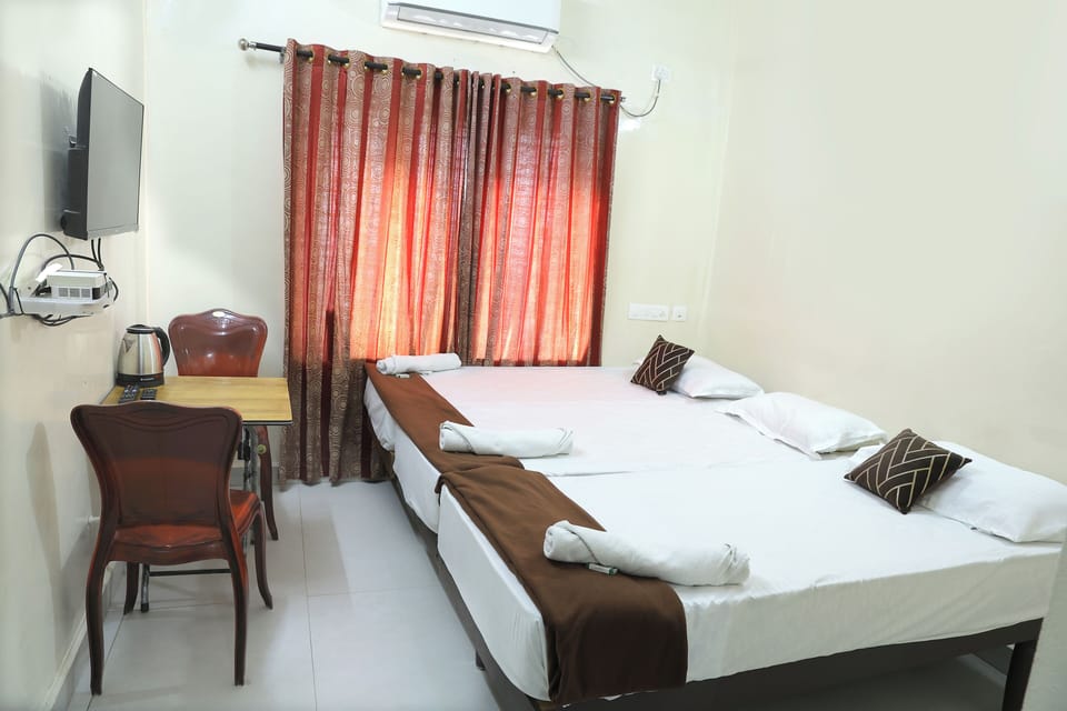 Classic Triple Room | Free WiFi